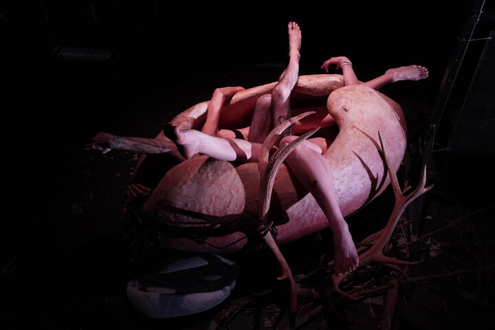 Close-up of performer in ΣXHALE